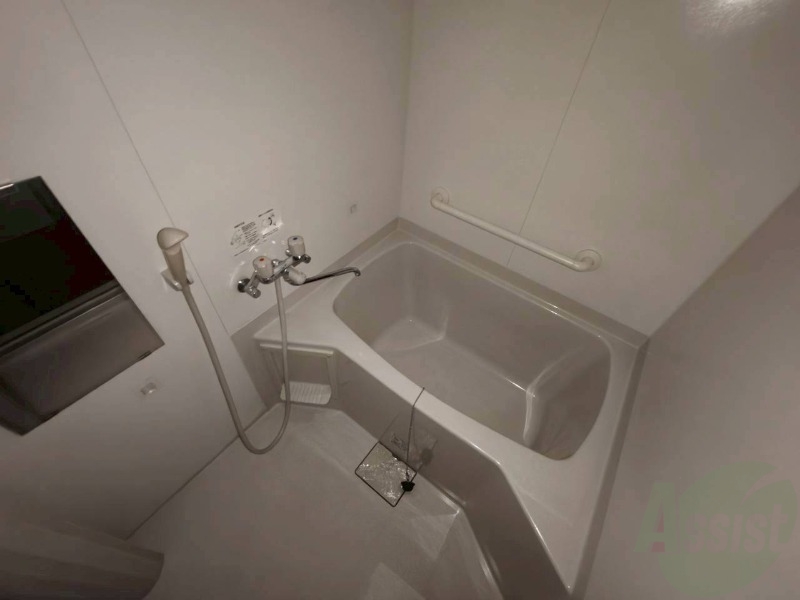 バス・シャワールーム　お風呂になります。一日の疲れを癒してくださいね。