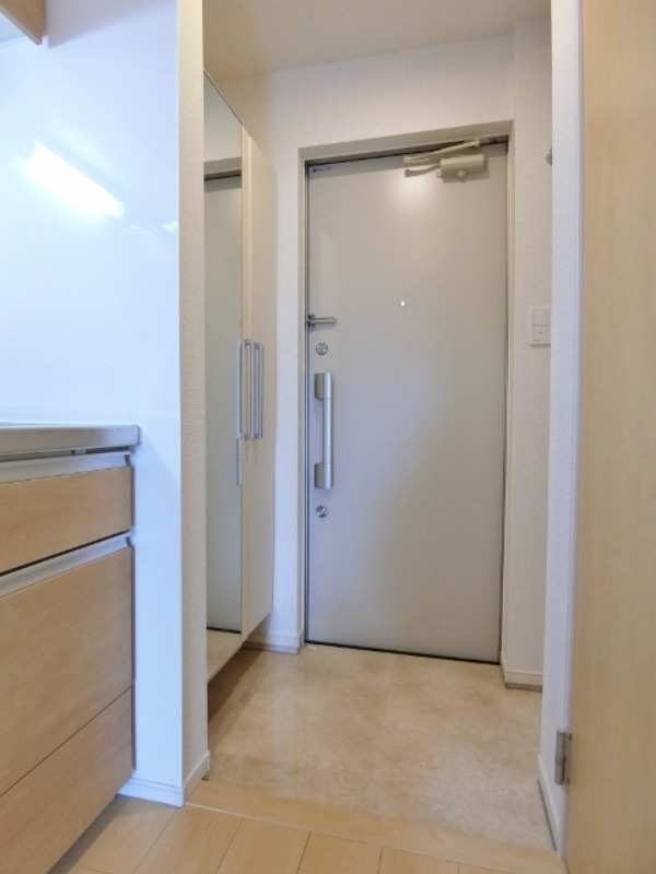 玄関　図面と現状に相違がある場合には現状を優先