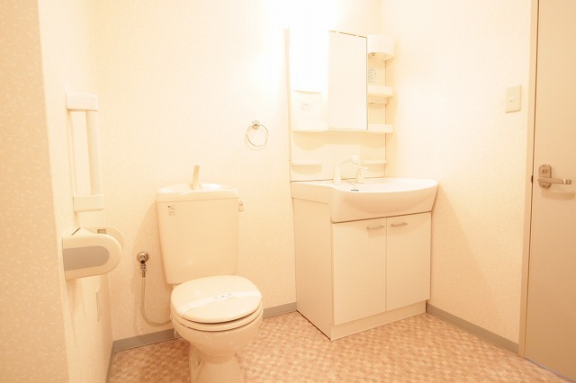 トイレ　サニタリールーム