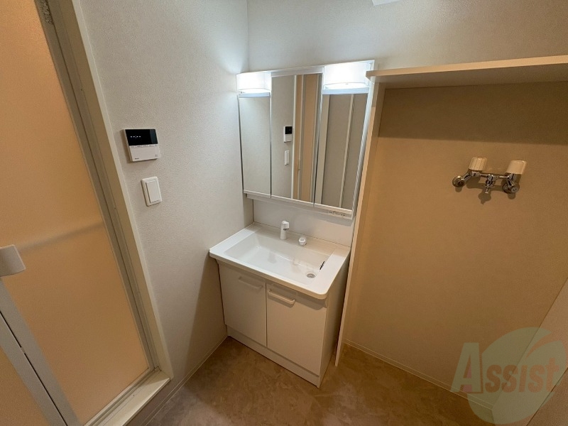 洗面設備　シャンプードレッサーで身支度もラクラクです！