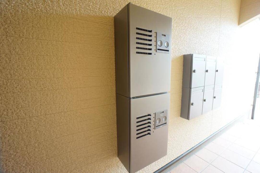 エントランス　宅配ボックス