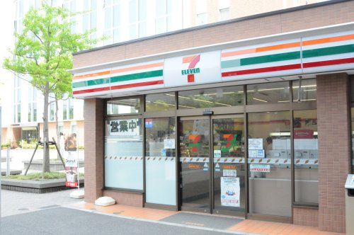 コンビニ　セブンイレブン 関東学院大学店（コンビニ）まで813m