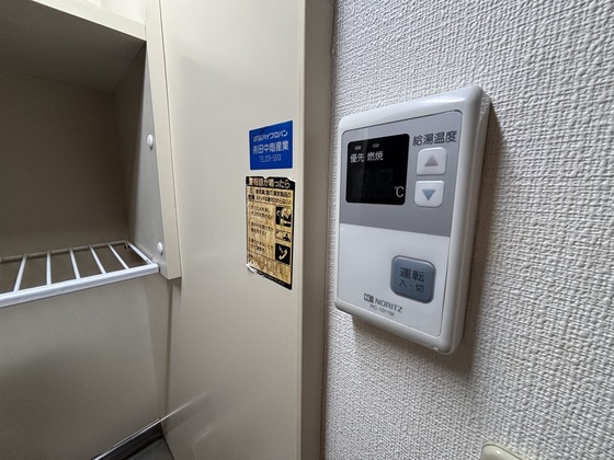 玄関　※別号室の写真です