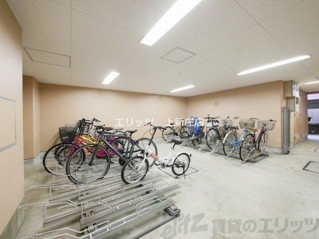 駐車場　駐輪場