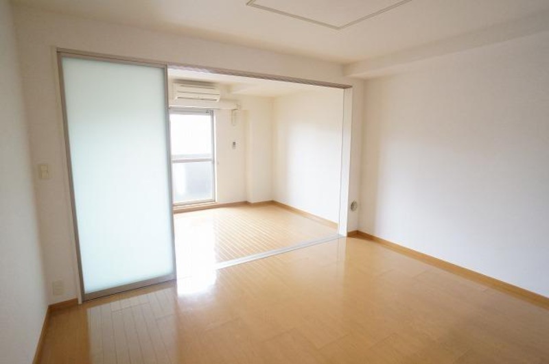 居室・リビング　図面と現状に相違がある場合には現状を優先