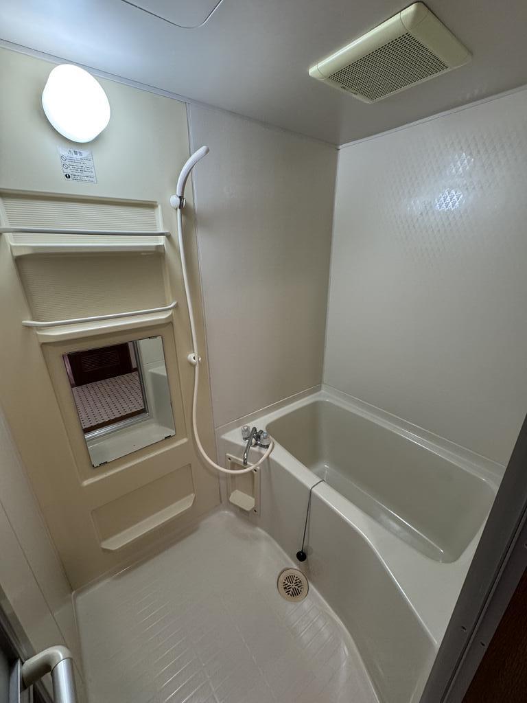 バス・シャワールーム　綺麗なお風呂です