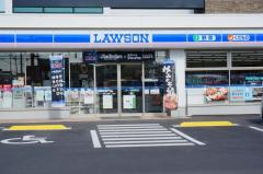 コンビニ　ローソン 港区七反野一丁目店（コンビニ）まで718m