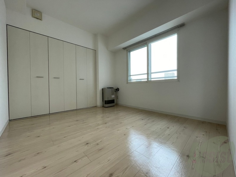 その他部屋・スペース　寝室です。二部屋をどう使うかはあなた次第です！