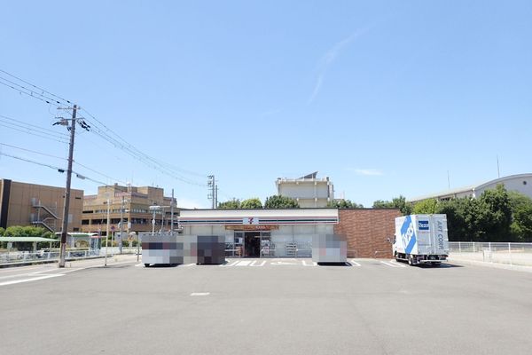 コンビニ　セブンイレブン高石総合体育館前店（コンビニ）まで615m