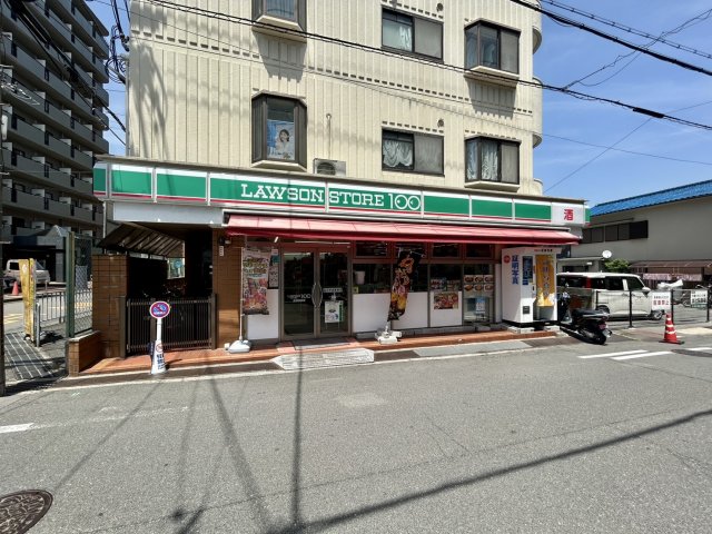 コンビニ　ローソンストア１００　摂津富田店（コンビニ）まで419m