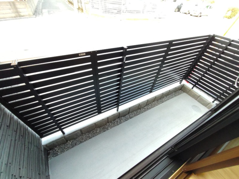 バルコニー　バルコニー完備