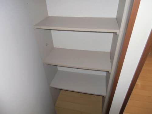 収納　物入（廊下）