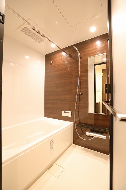 バス・シャワールーム　バス