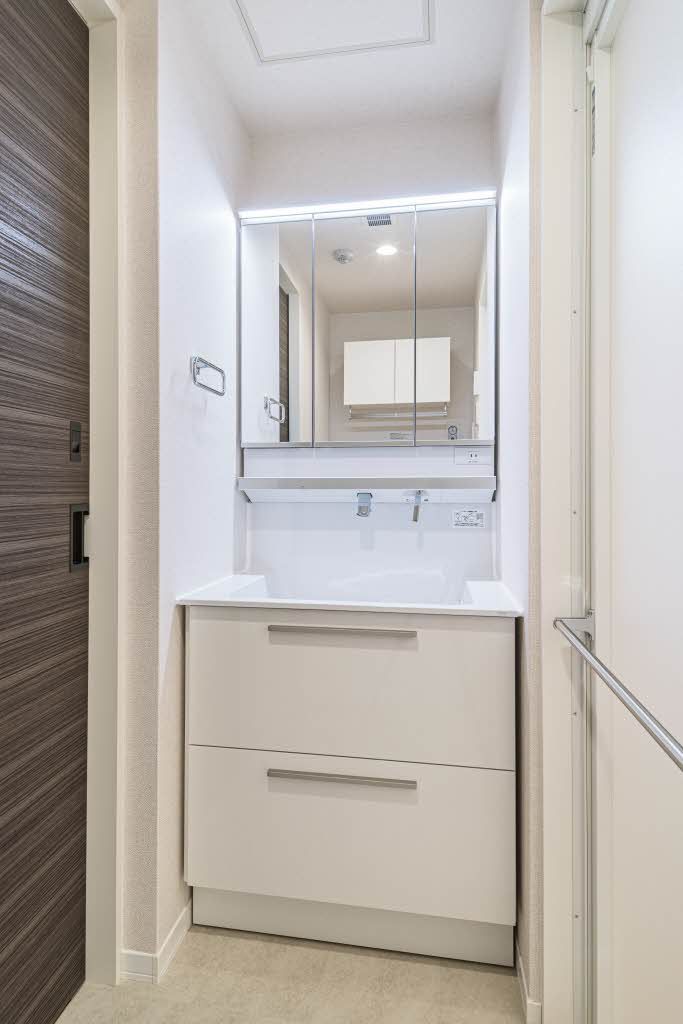 洗面設備　洗面化粧台