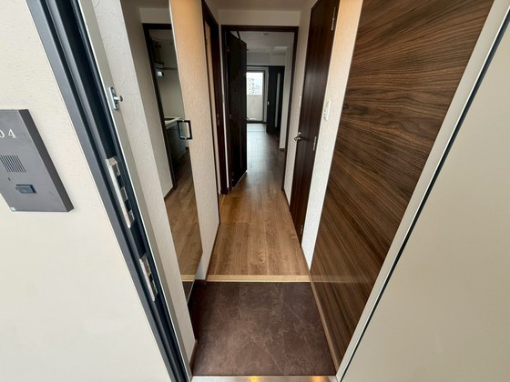 玄関　※別部屋の写真です