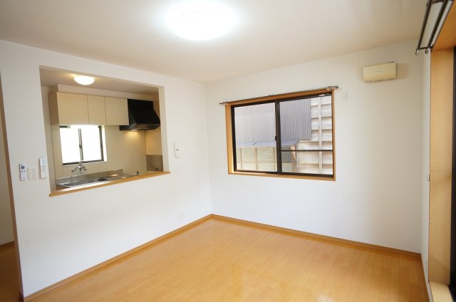 居室・リビング　カウンターキッチンで会話も弾みます♪