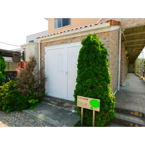 ロビー　ゴミ置き場