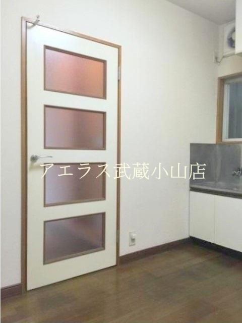 居室・リビング　きれいな洋室