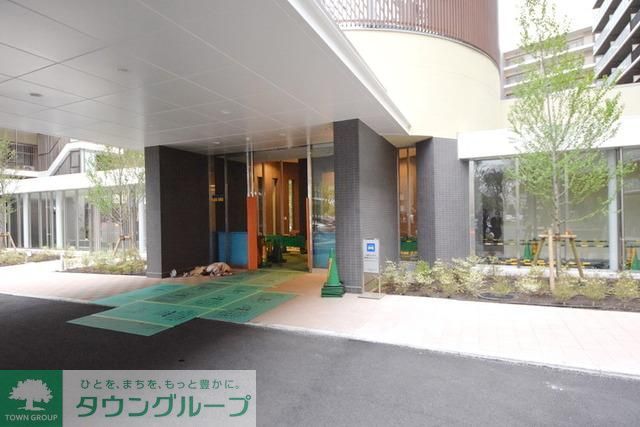 エントランス　～もちろんオートロック付でセキュリティもバッチリ～