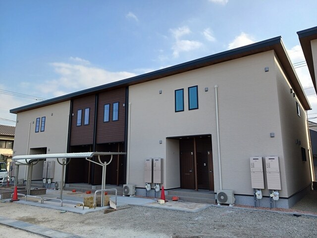 建物外観　工事中