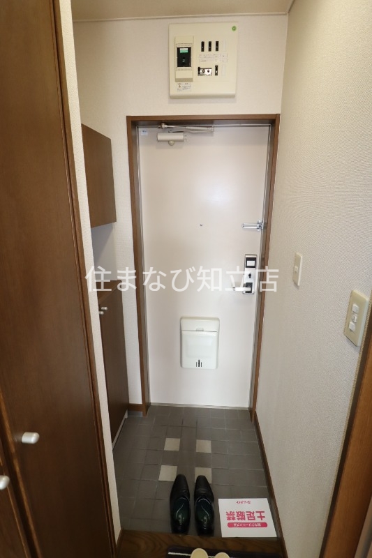 玄関　同型別部屋写真