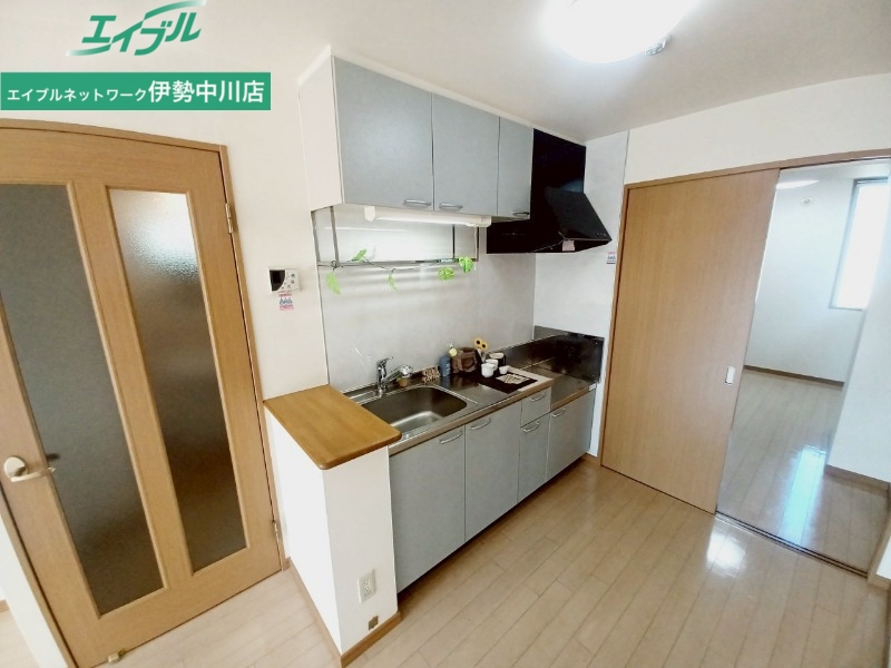 キッチン　同型反転参考写真