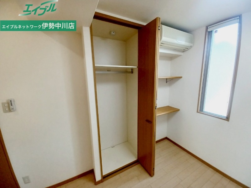 収納　同型反転参考写真