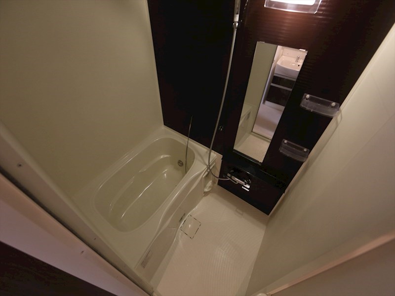 バス・シャワールーム　浴室暖房乾燥機付　追い焚き・オートバス機能付お風呂