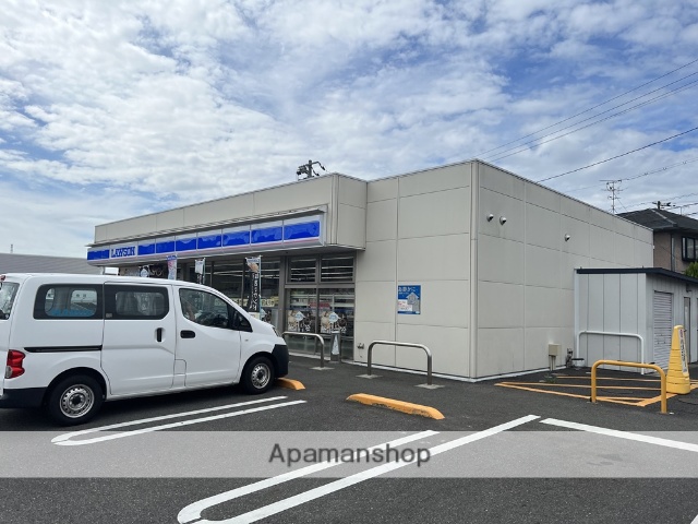 コンビニ　ローソン南古都店（コンビニ）まで894m