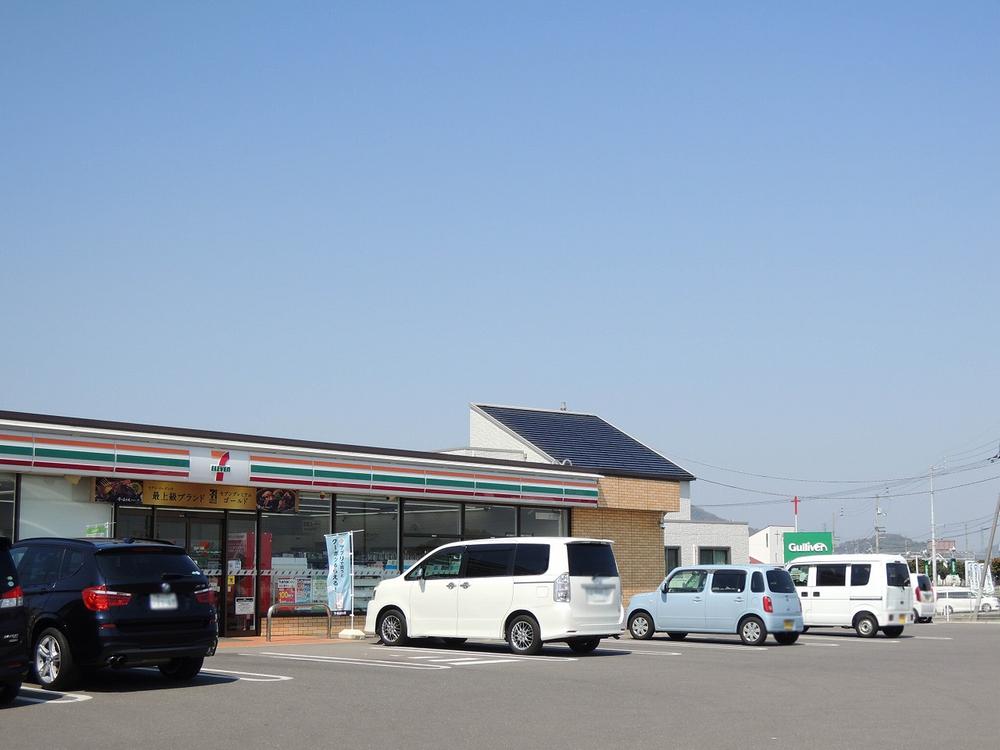 コンビニ　セブンイレブン 丸亀柞原町店（コンビニ）まで989m