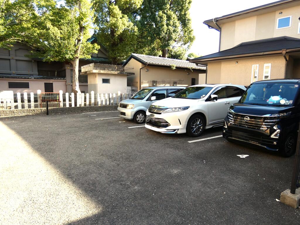 駐車場　敷地内に駐車場を完備です☆（要確認）