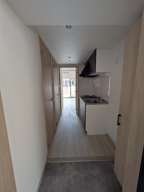 玄関　２０１号室の室内写真となります。