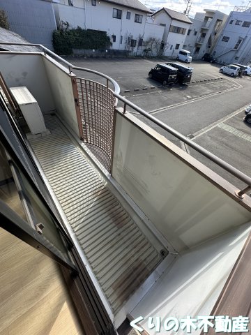 バルコニー　陽当たり良好なバルコニーです