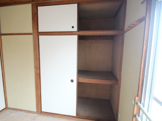 収納　※別の部屋の写真です。