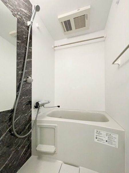 バス・シャワールーム　同シリーズマンション　室内イメージ写真