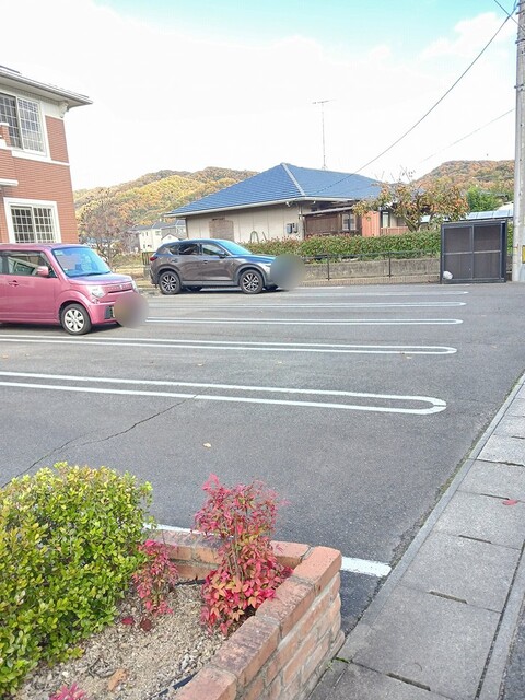 駐車場　駐車場