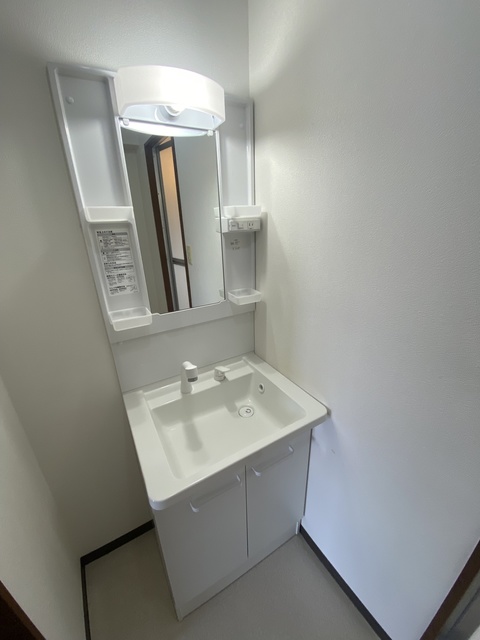 洗面設備　別号室の参考写真になります。