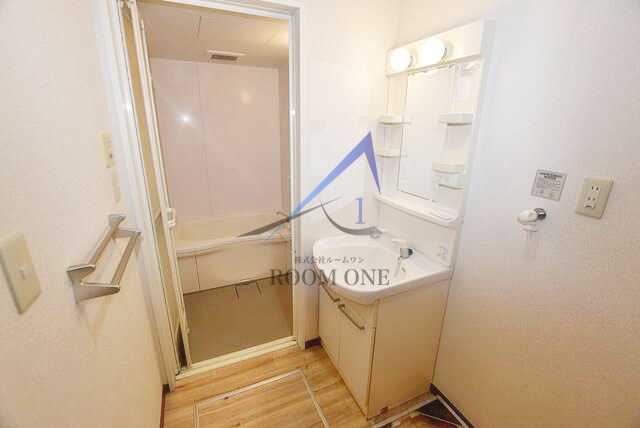 洗面設備　独立洗面台です。