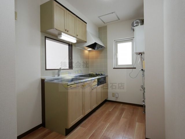 キッチン　人気の対面式システムキッチンです♪