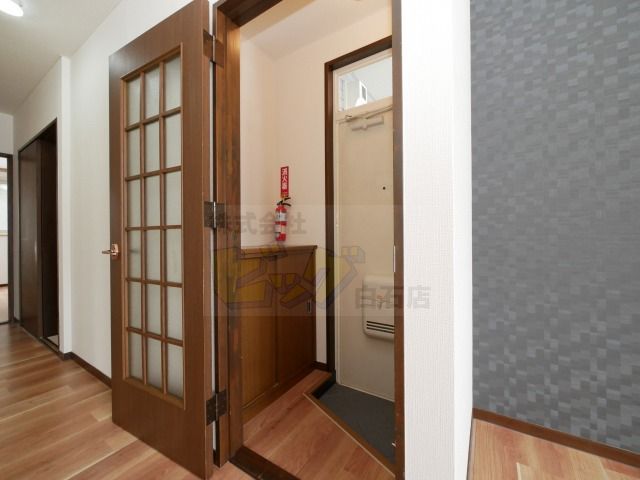 玄関　広々とした玄関です♪