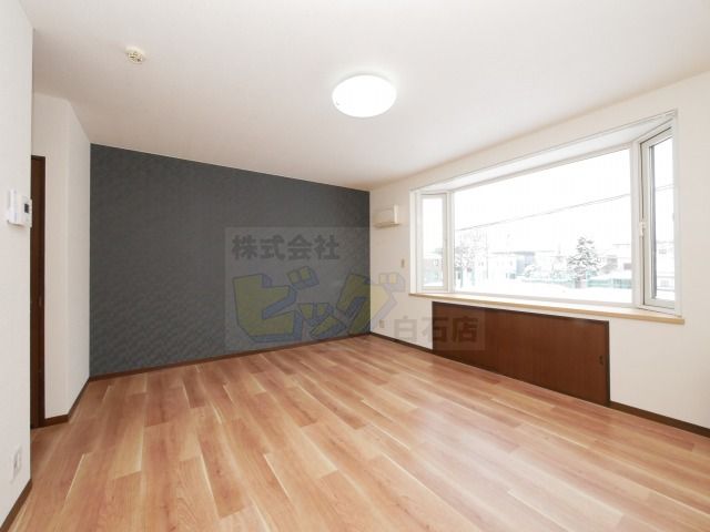 居室・リビング　日当たり良好で明るく暖かいお部屋です♪