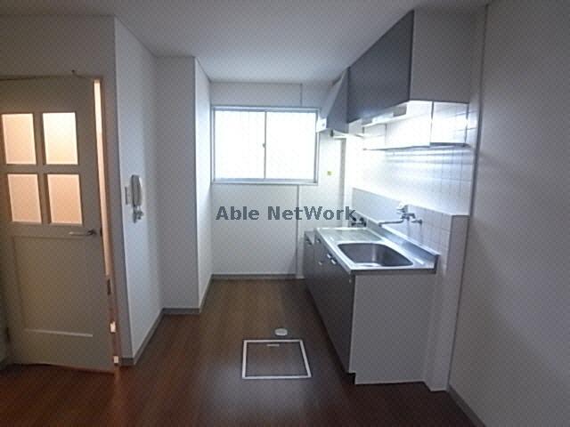 キッチン　ダイニングキッチン