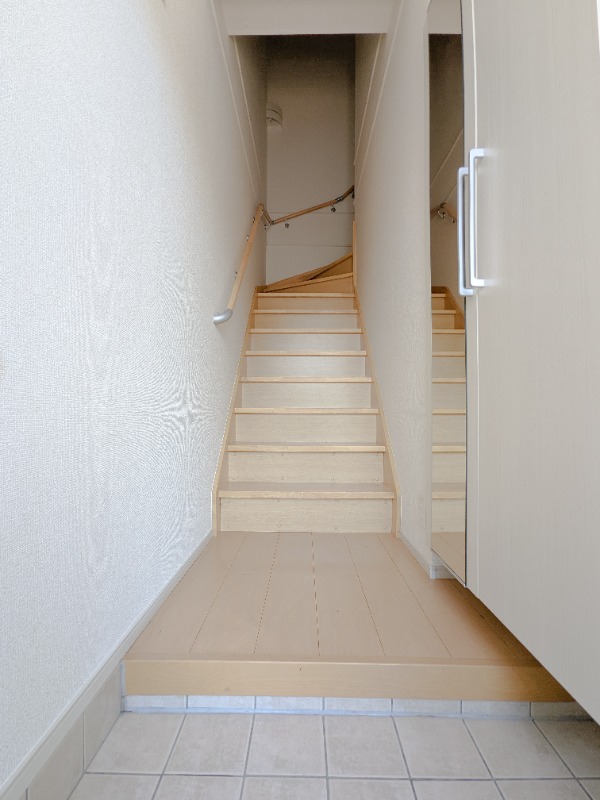 玄関　図面と現状に相違がある場合には現状を優先