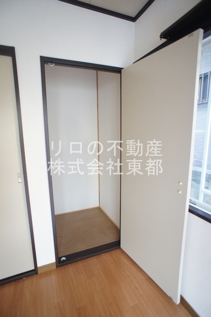 収納　奥行のある収納付です！増えがちな荷物をスッキリ収納できます