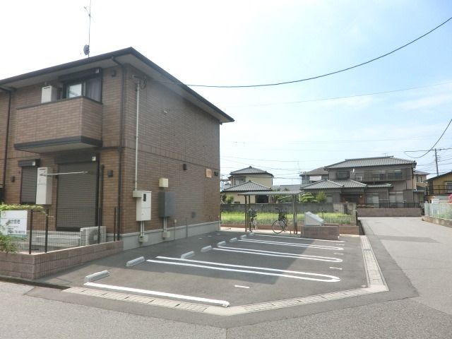 駐車場　敷地内駐車場