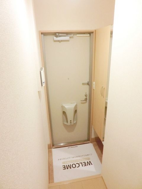玄関　シューズボックス付き玄関