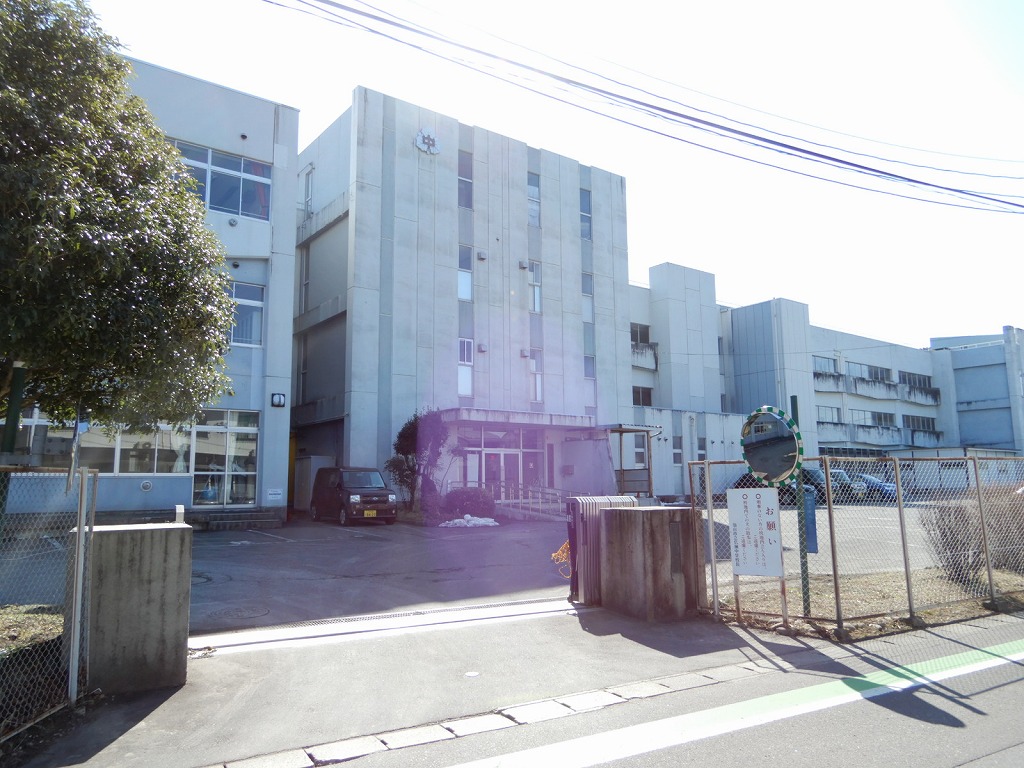 中学校　仙台市立広瀬中学校（中学校）まで2092m