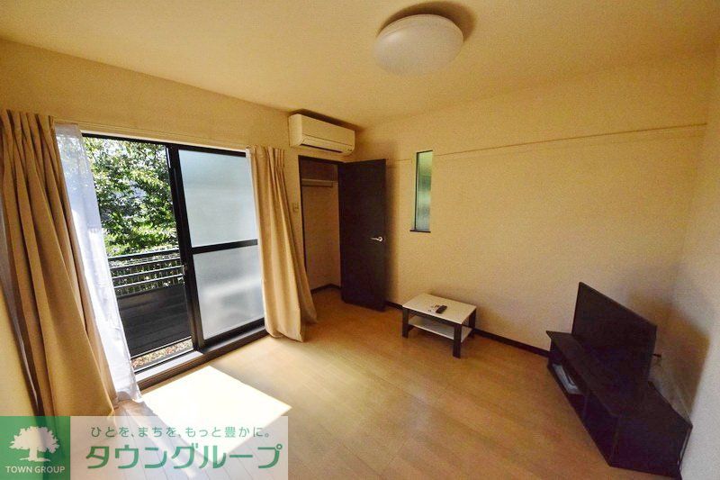 居室・リビング　同物件別号室参考写真