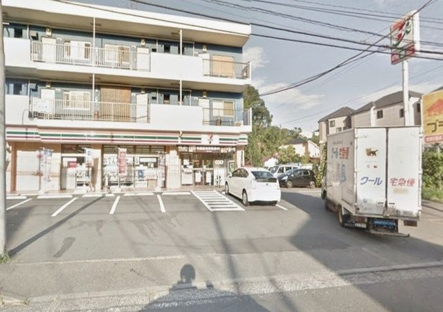 コンビニ　セブンイレブン横浜栄飯島店（コンビニ）まで670m