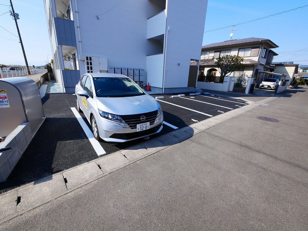 駐車場　駐車場